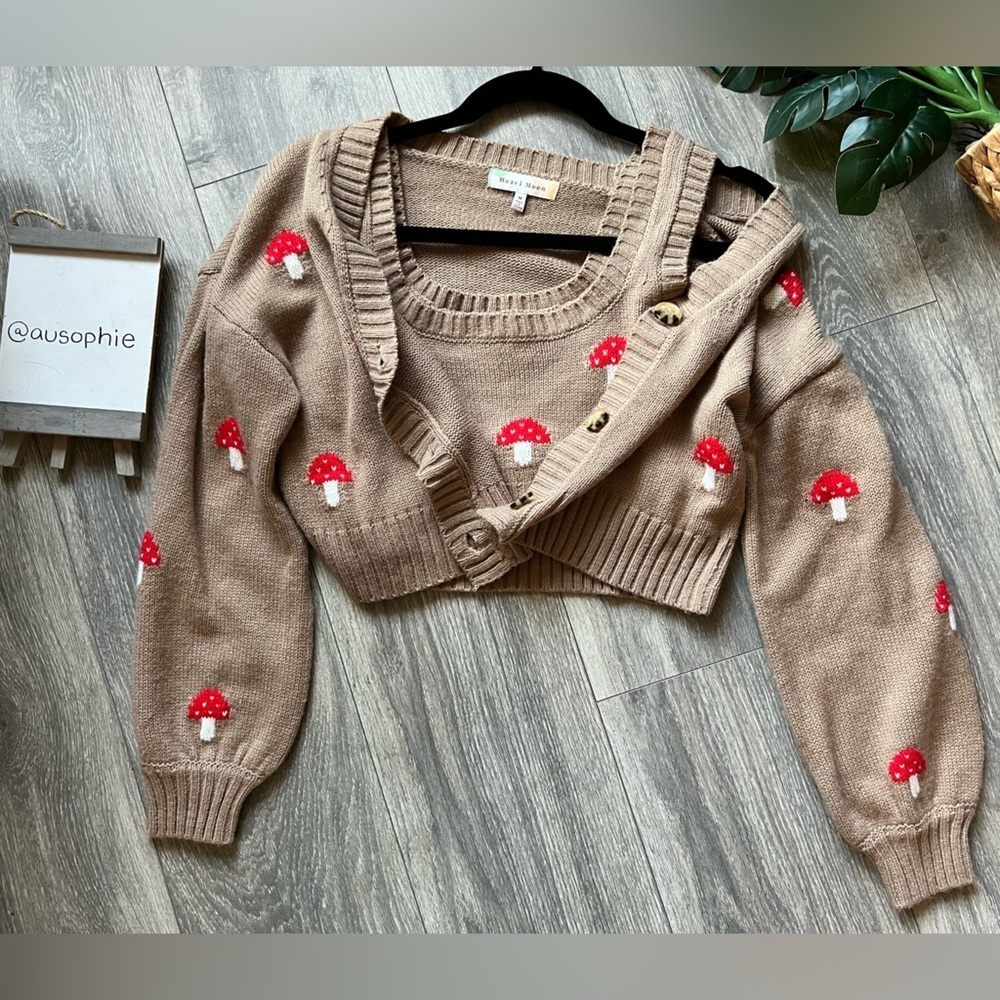 Hazel moon dollskill mushroom tank and cardigan set. Size M